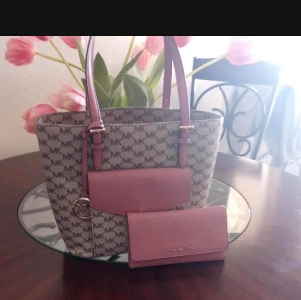 Michael Kors purse and wallet